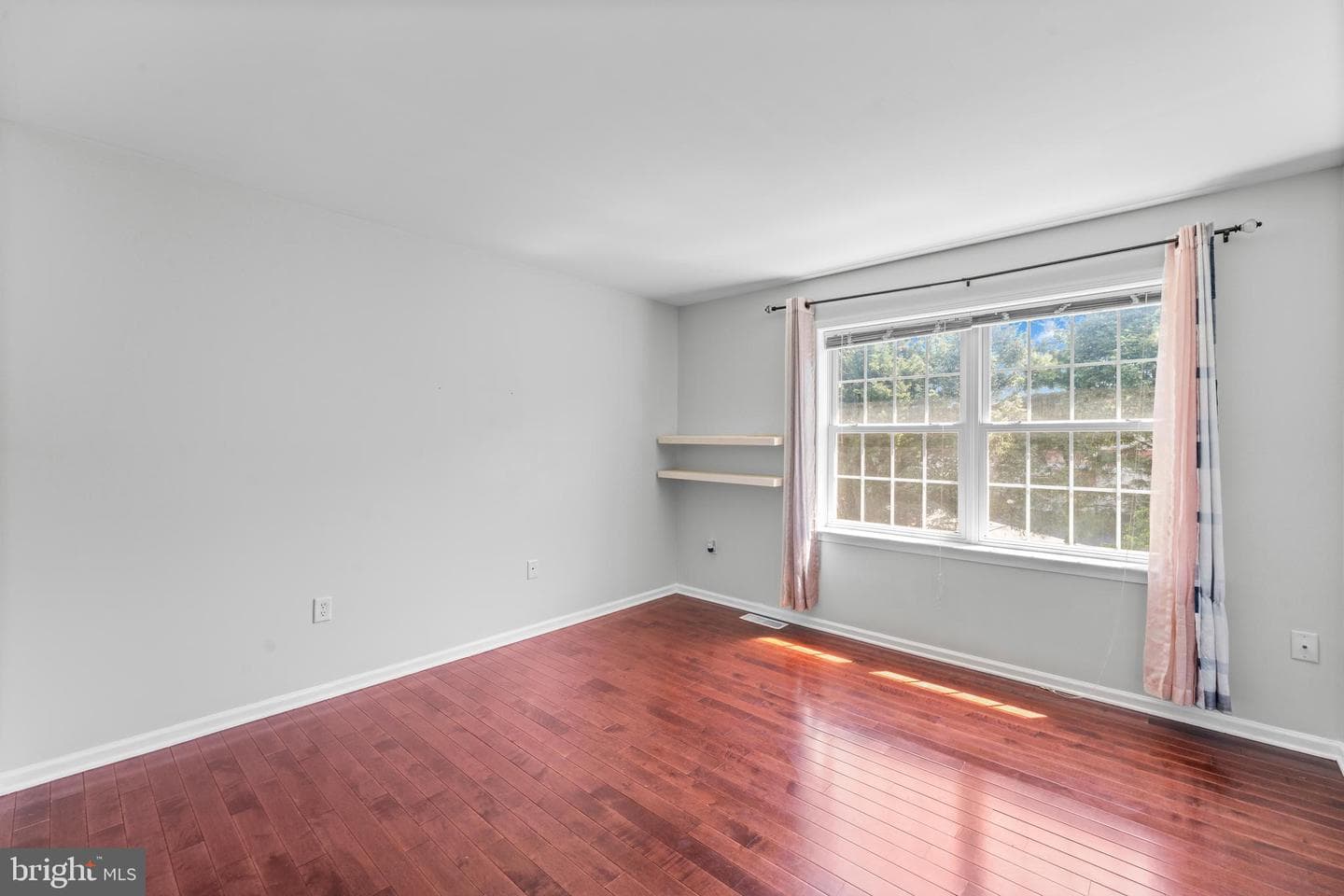 271 Squire Ln photo 15