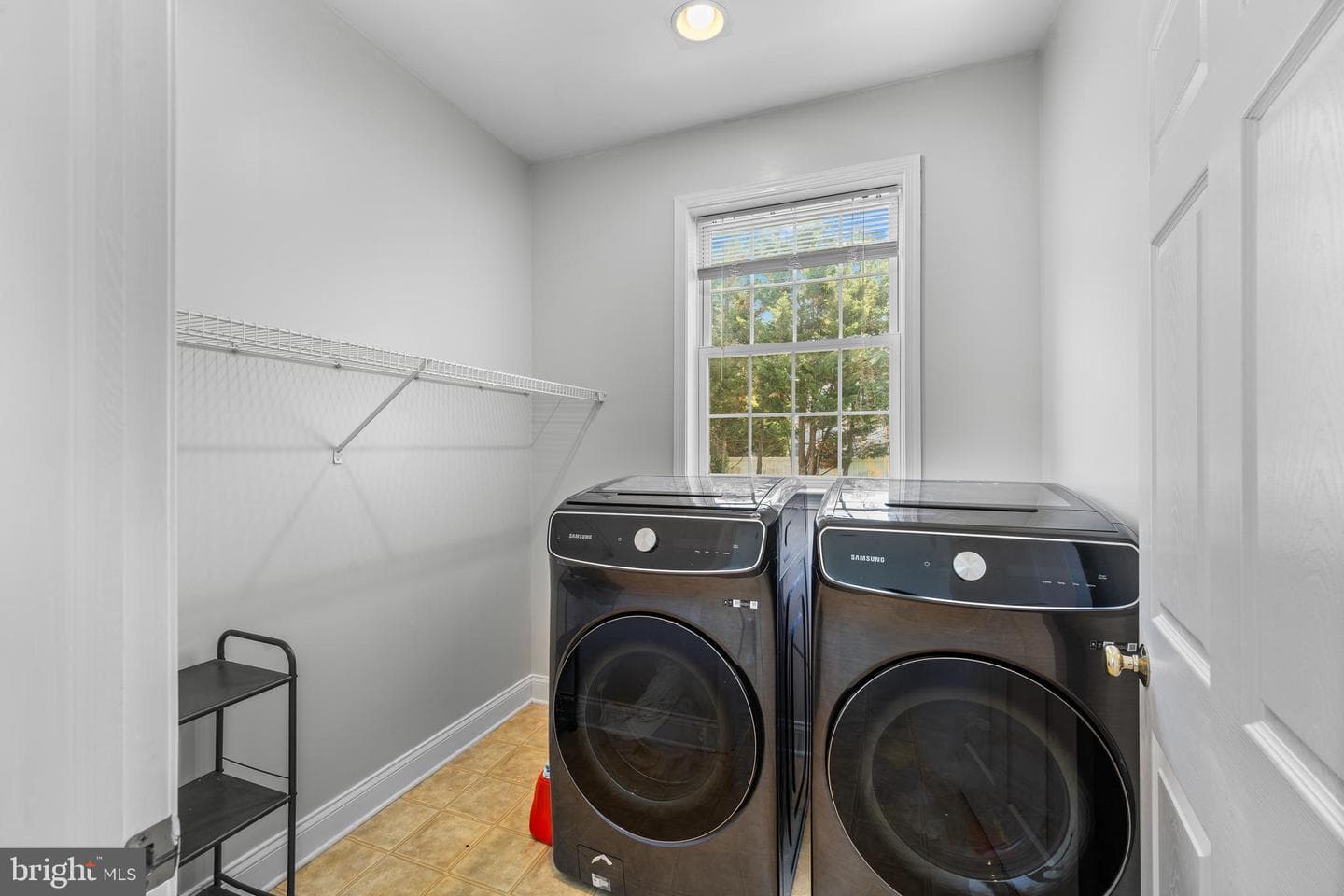 271 Squire Ln photo 26