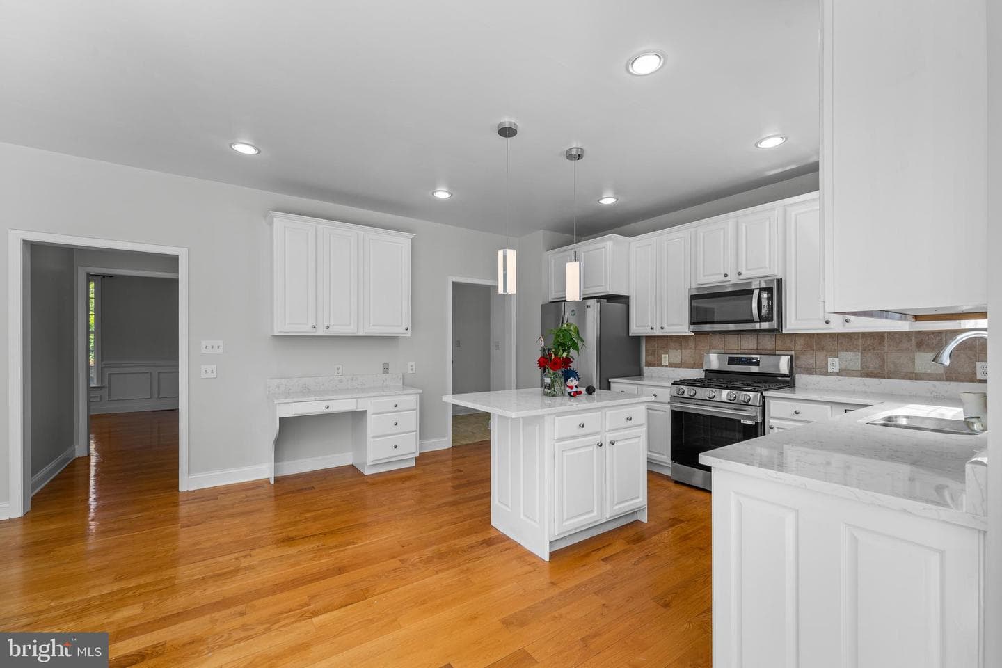 271 Squire Ln photo 9