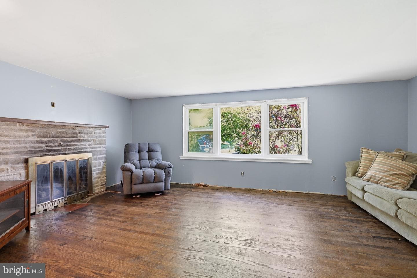 330 Cedar Lane photo 7