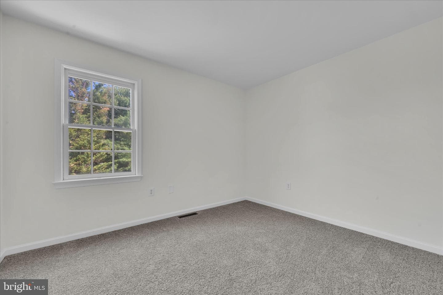 115 Saybrooke Drive photo 30