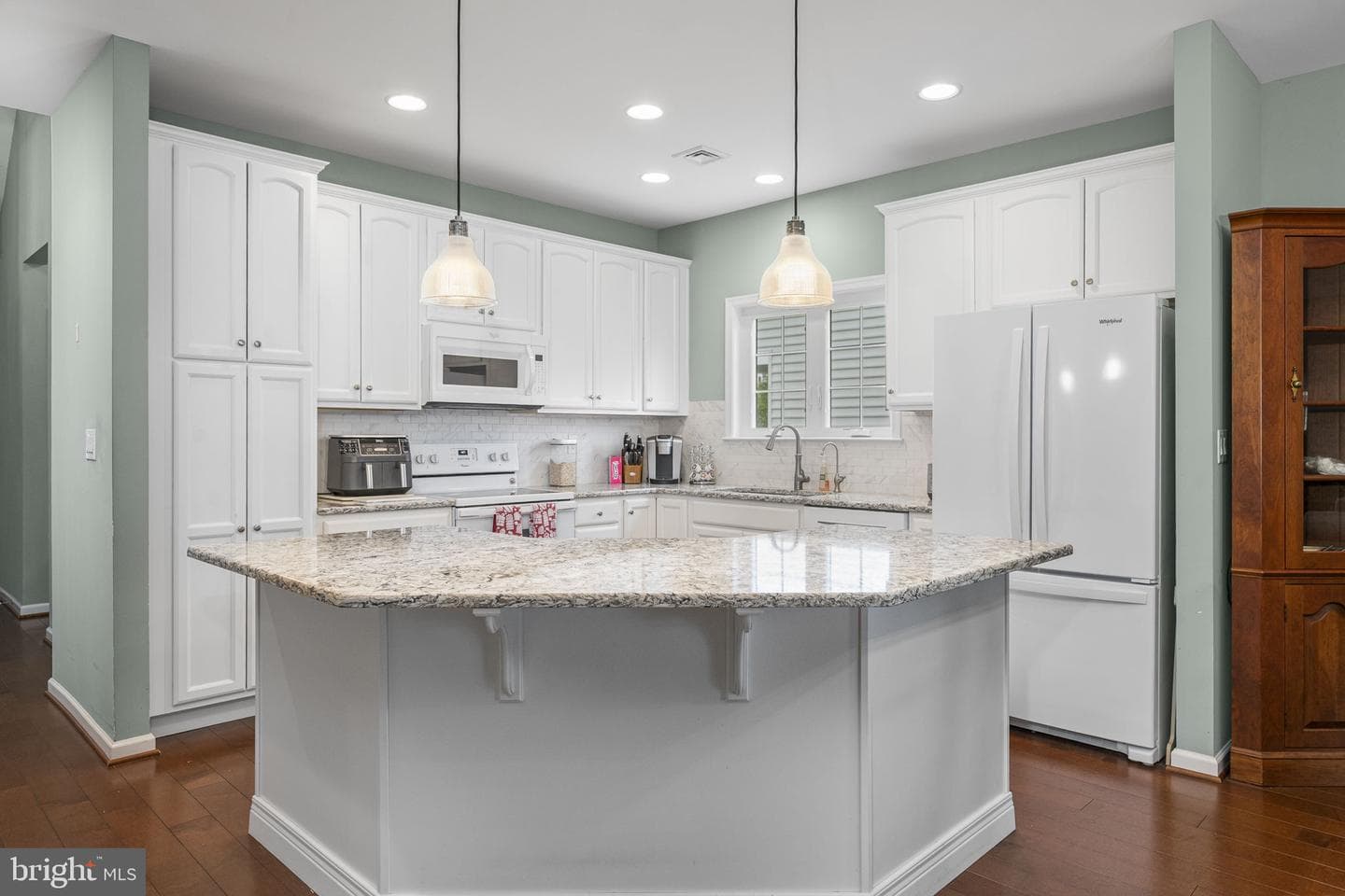 1022 Glory Way photo 7