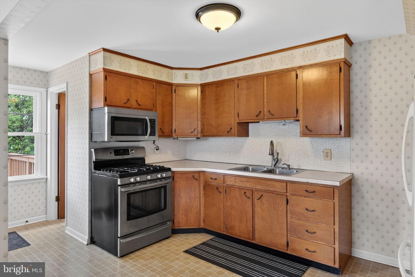 1638 Temple Avenue photo 13