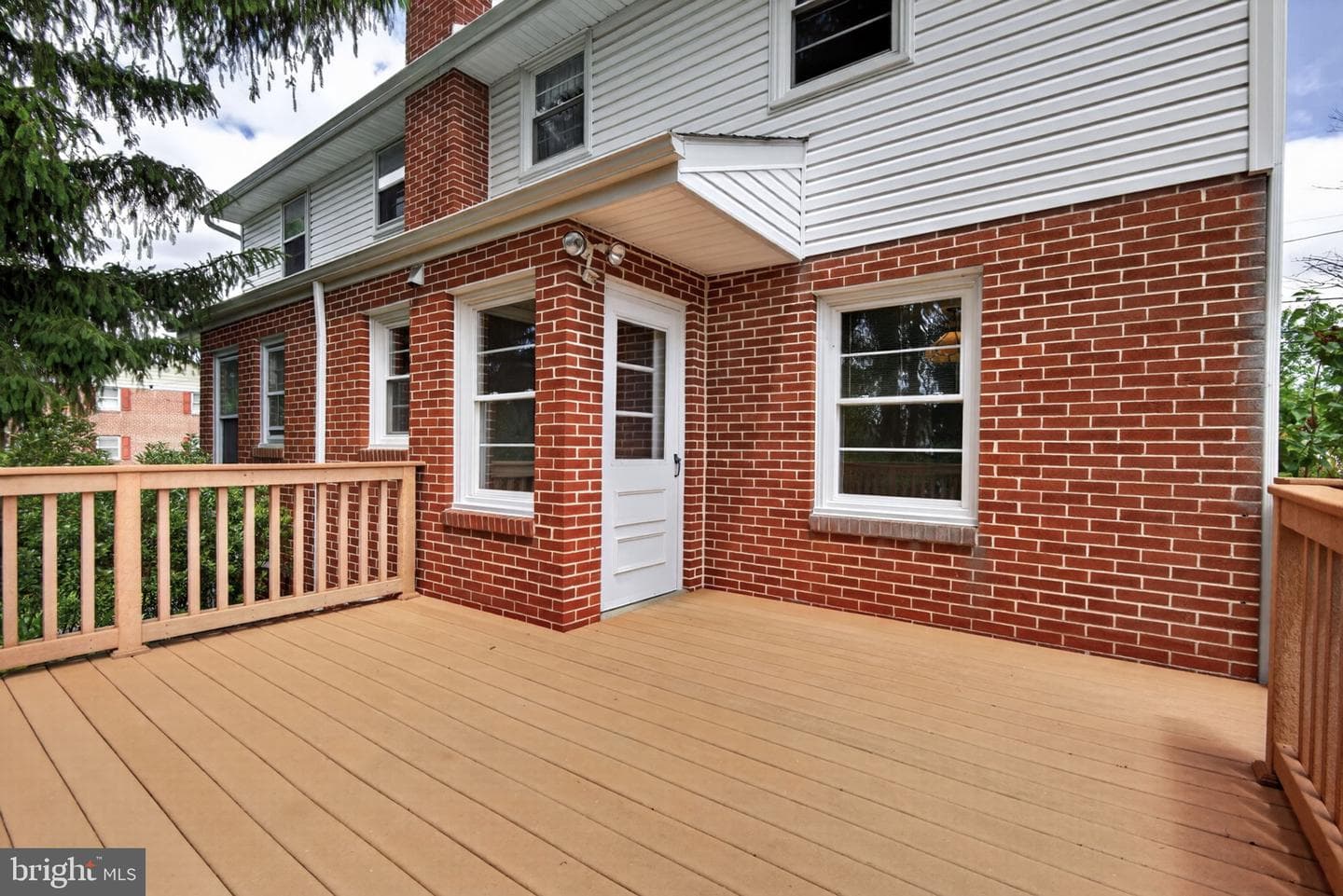 1638 Temple Avenue photo 33