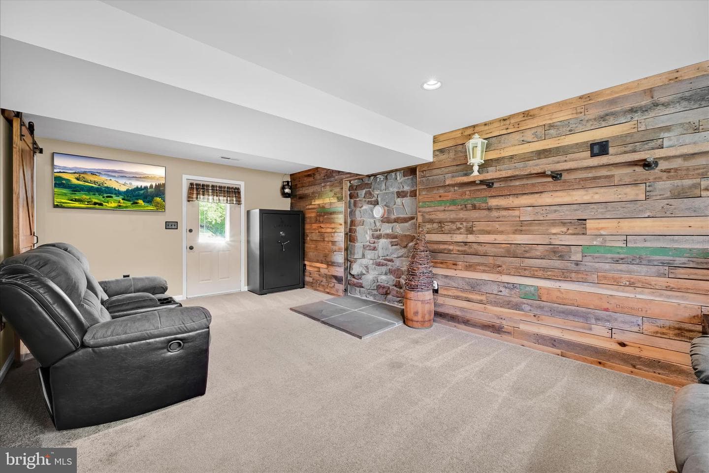 302 Grant Street photo 16