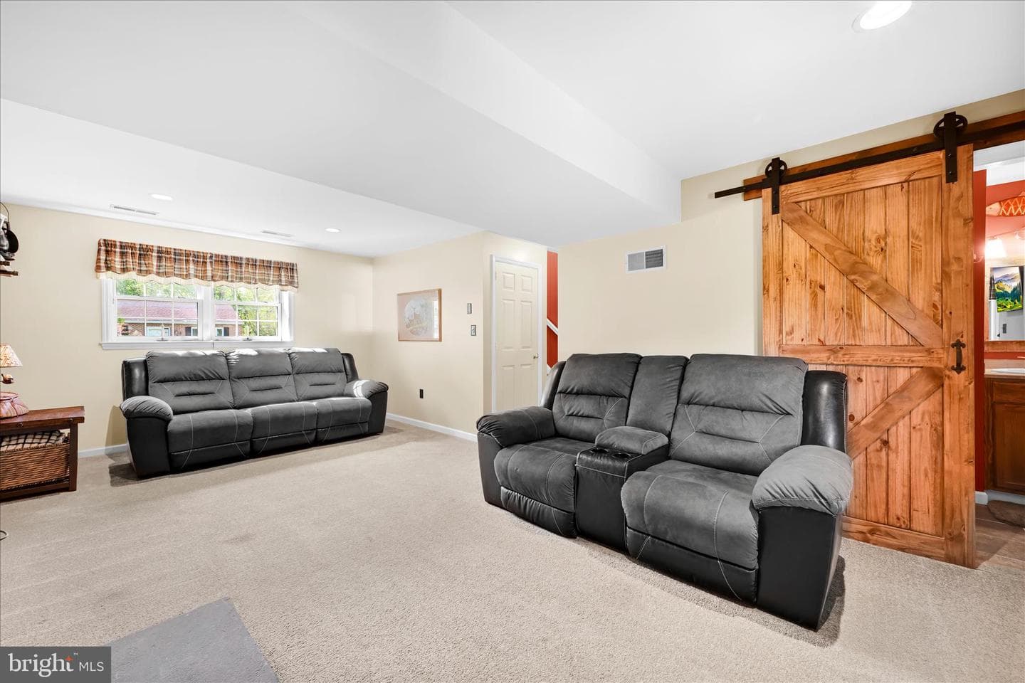 302 Grant Street photo 17