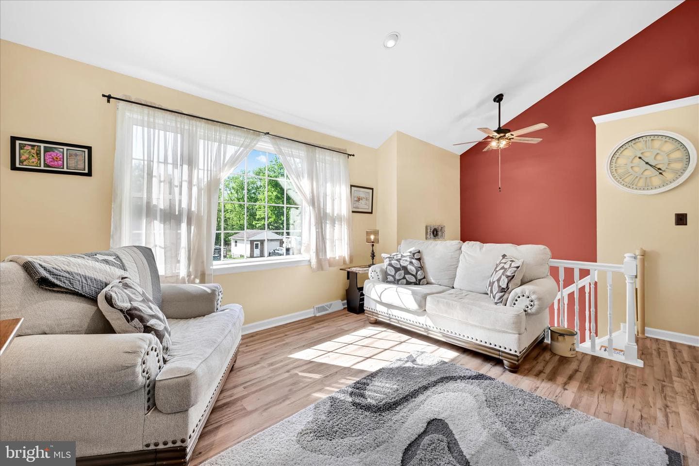 302 Grant Street photo 8