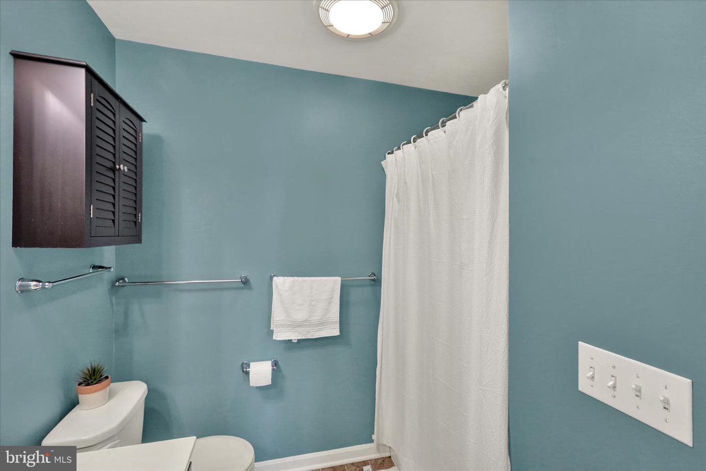 330 Wendover Way photo 27