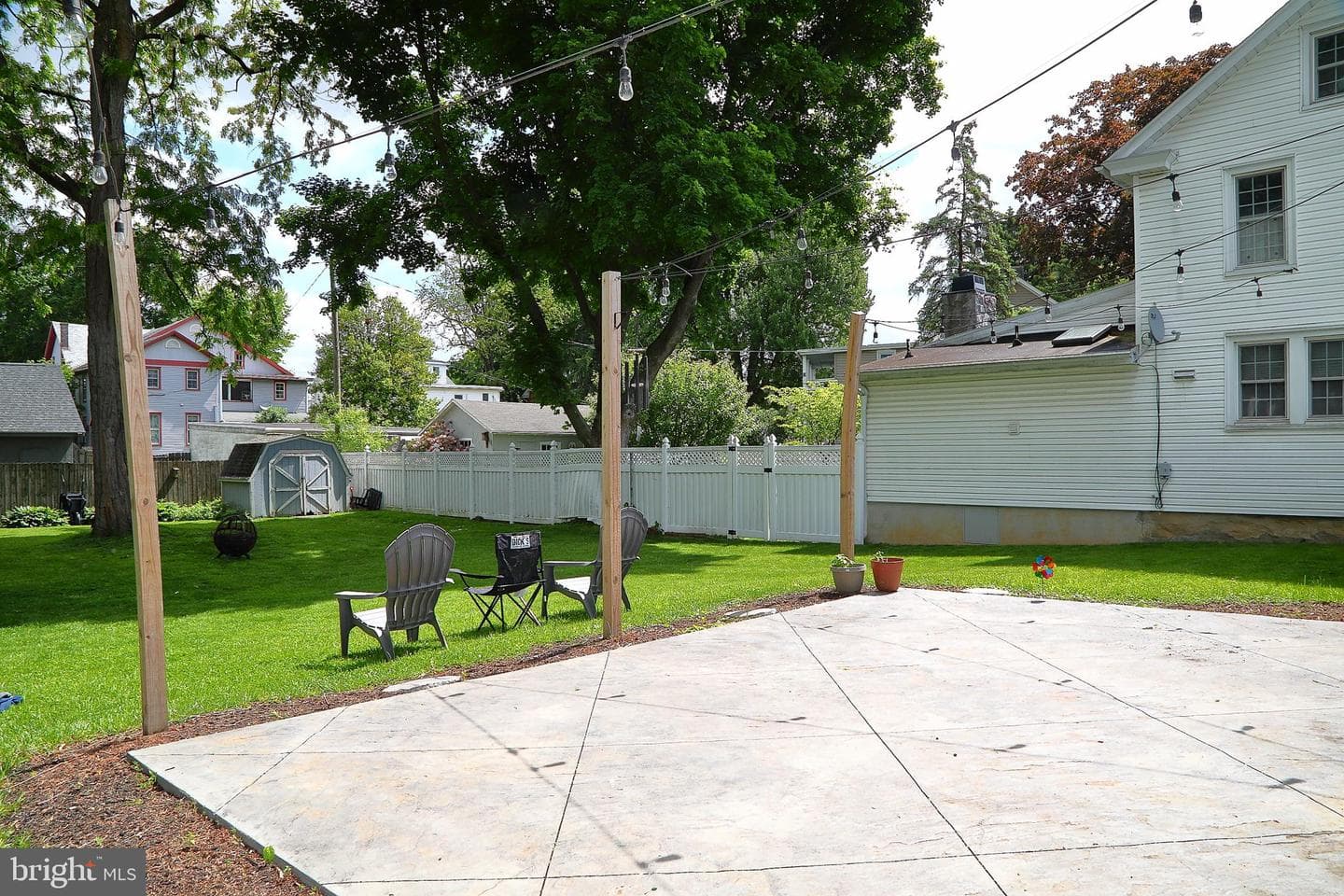 245 Elizabeth Street photo 25