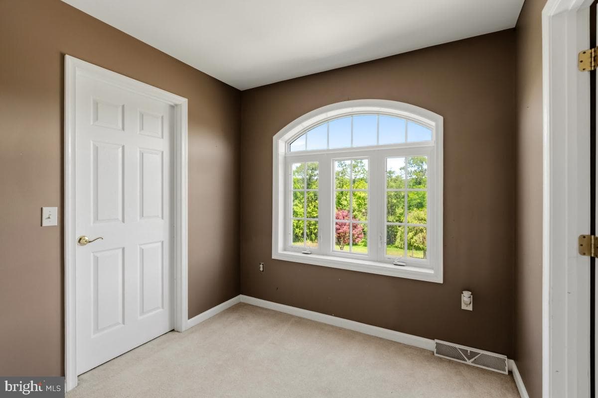 1195 Mount Airy Road photo 32