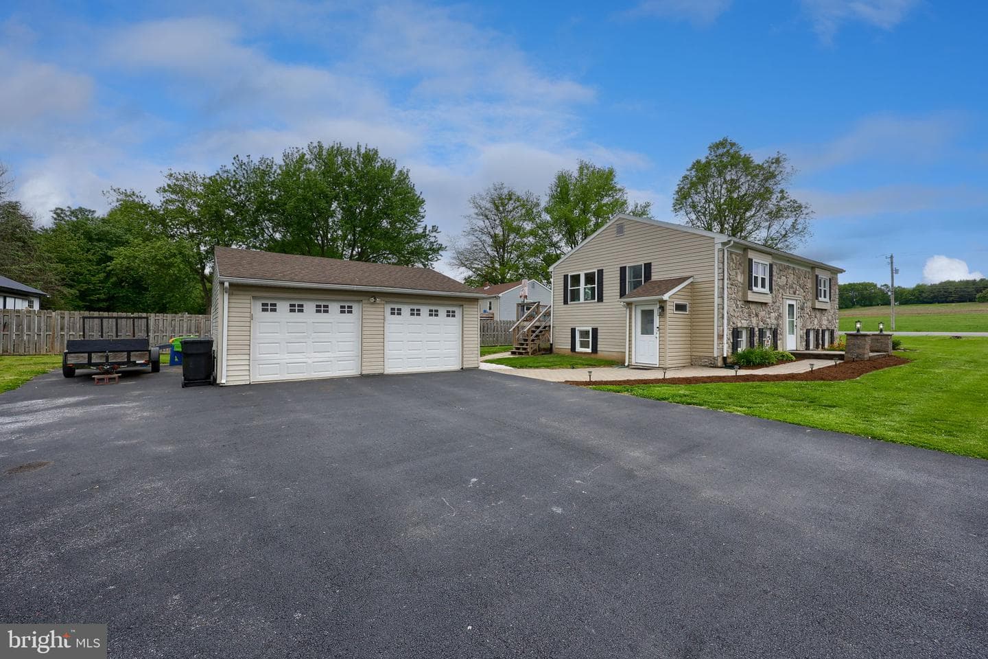 1074 Hearthstone Road photo 38