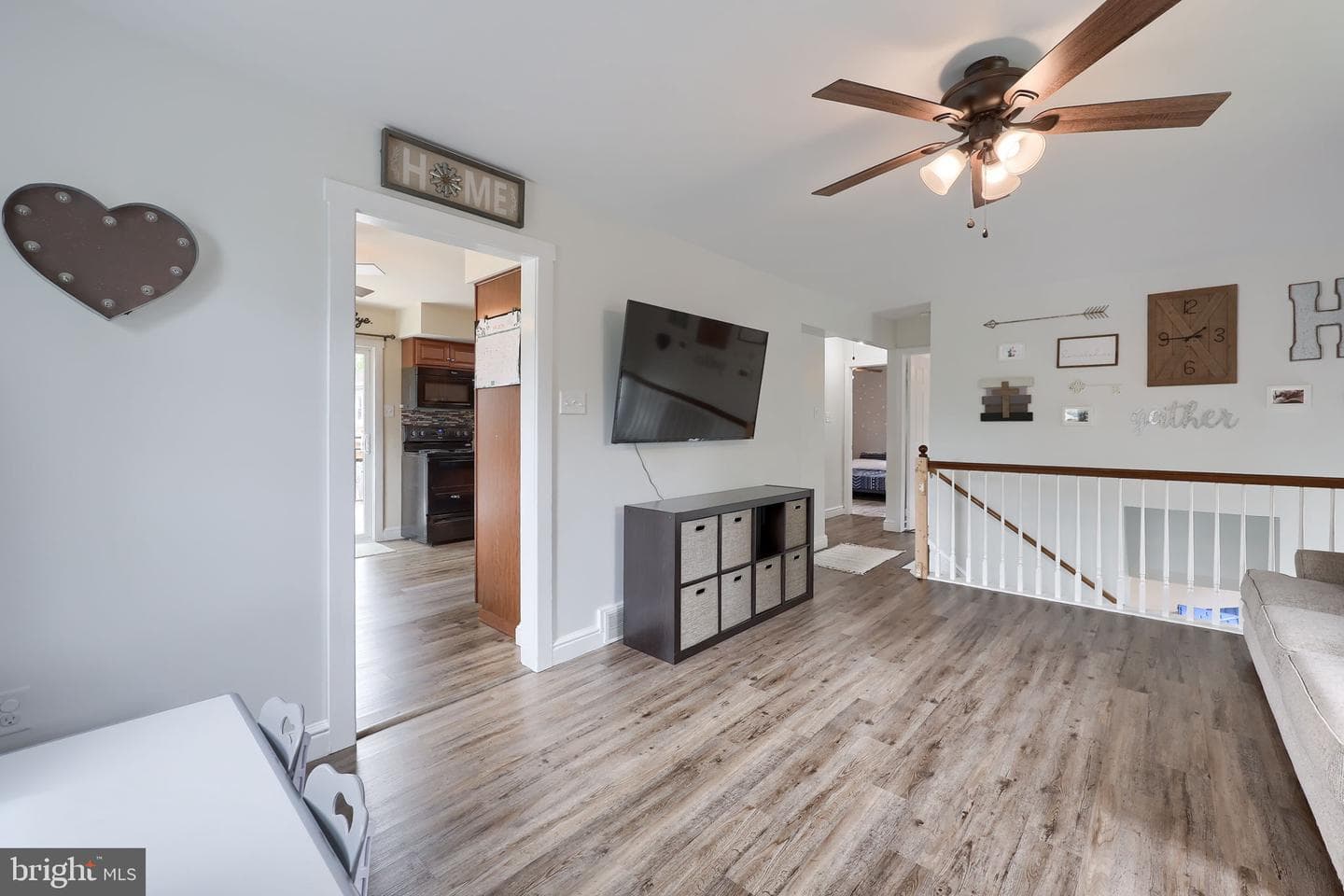 1074 Hearthstone Road photo 5