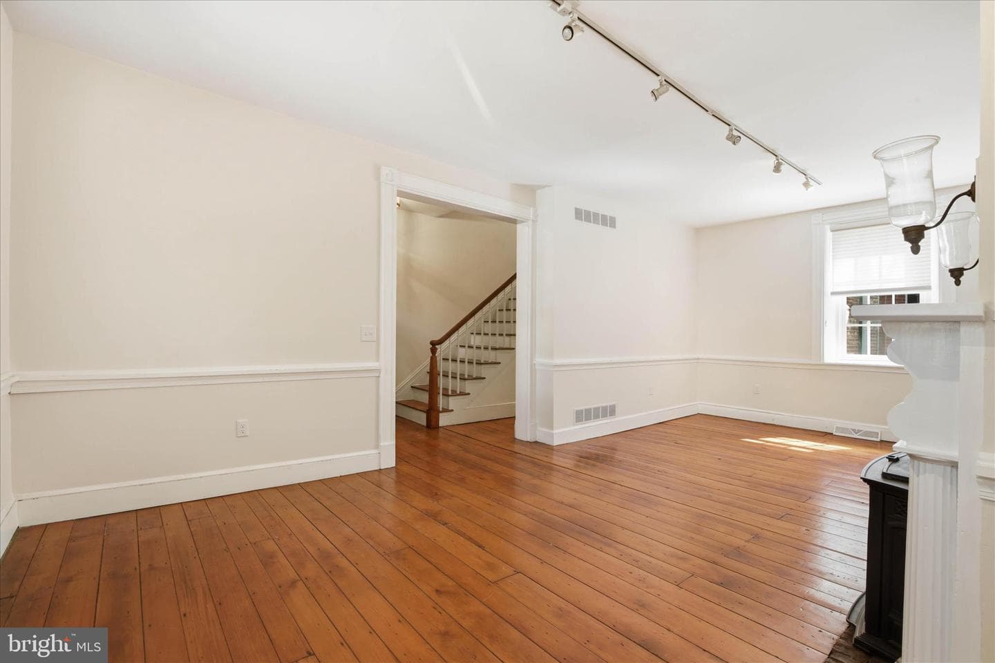 119 S Duke Street photo 11