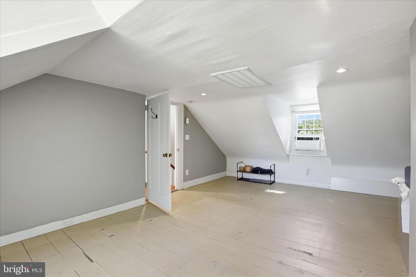 119 S Duke Street photo 38