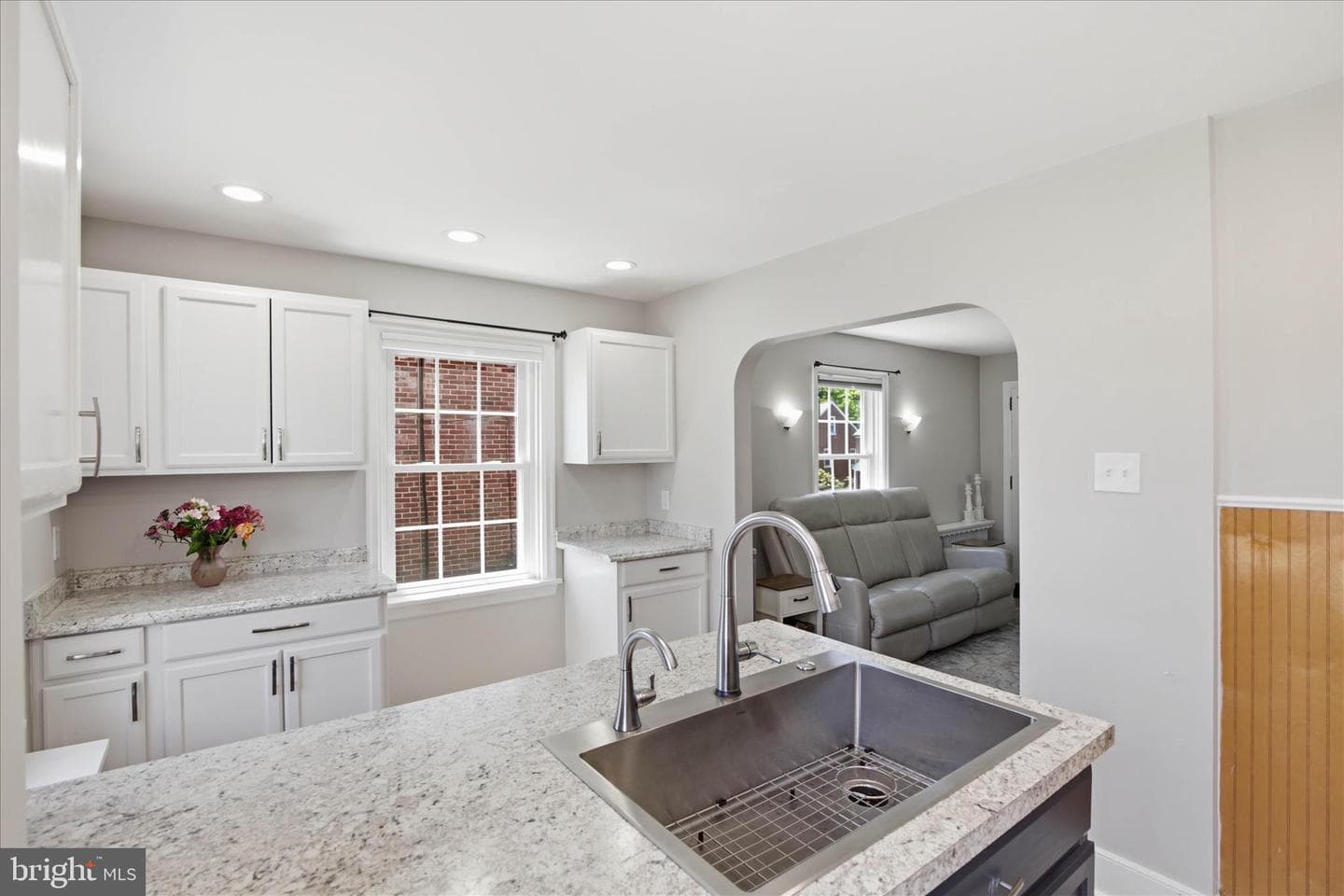 307 Atkins Avenue photo 11