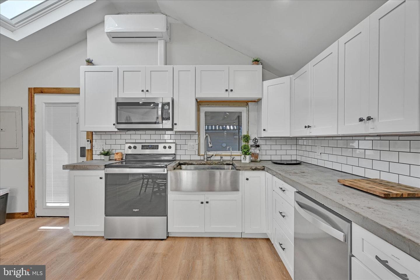 3 Greenlawn Drive photo 9
