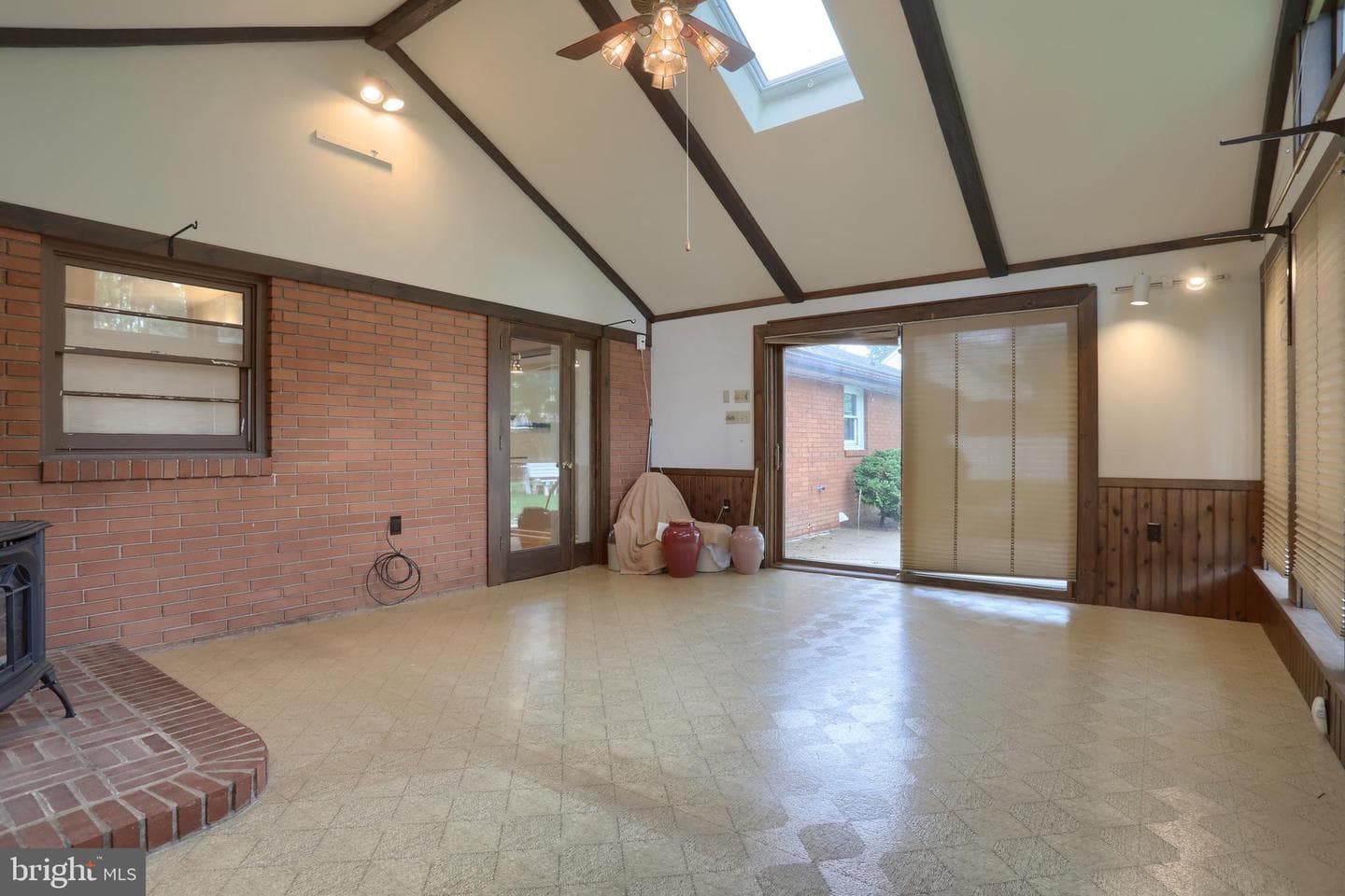 2040 Miller Road photo 33