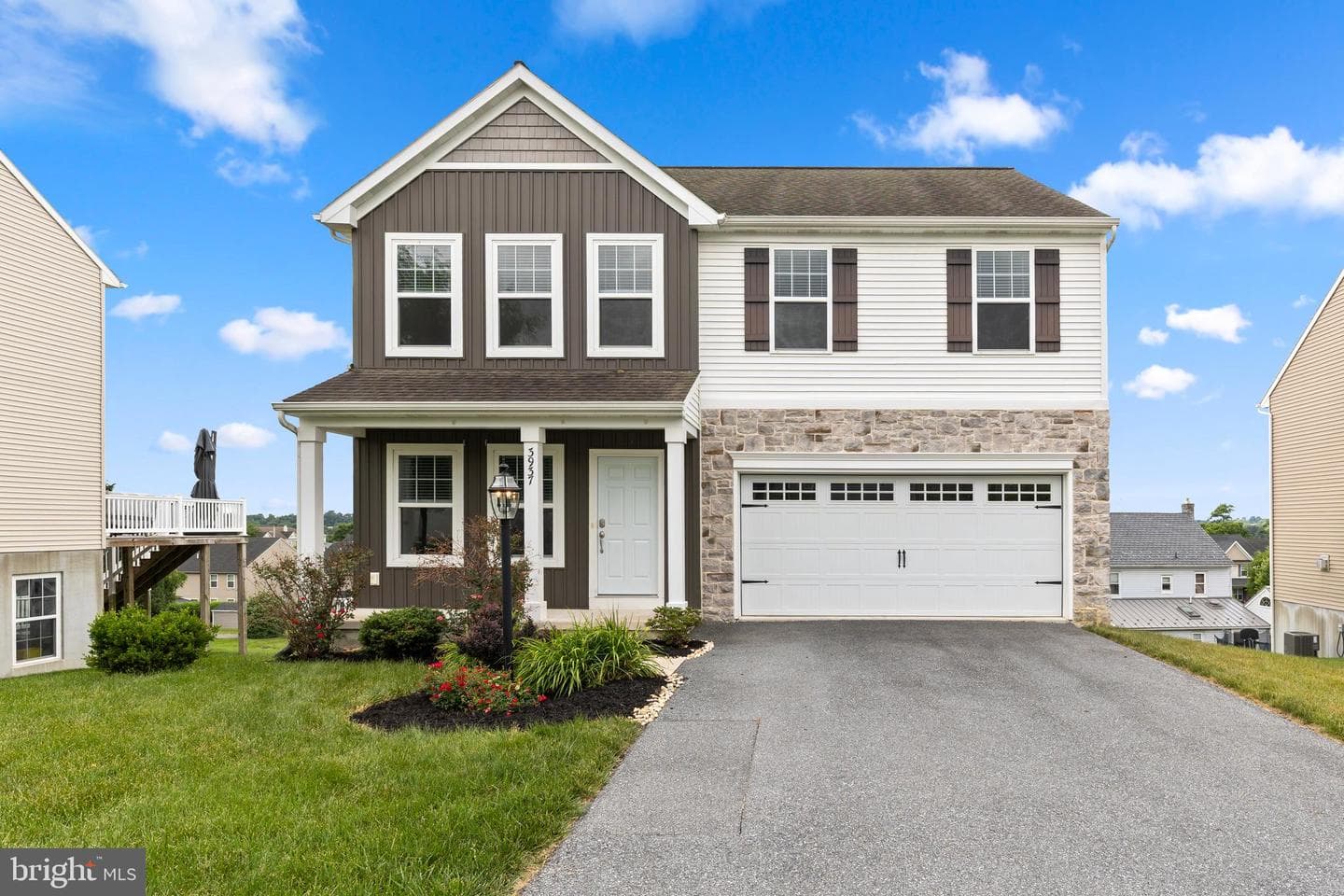 3937 Archer Ln photo 1