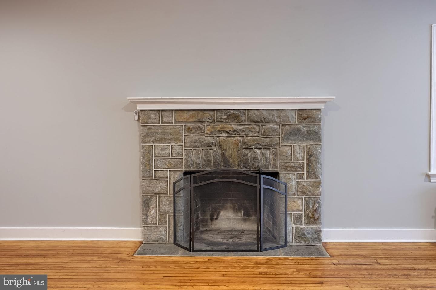 145 Weaver Road photo 33