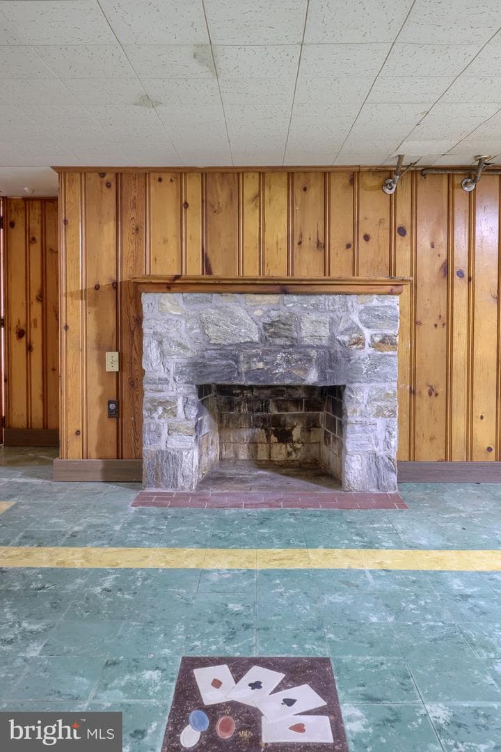 145 Weaver Road photo 68