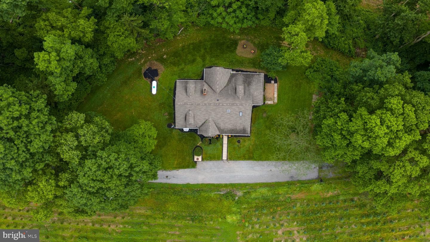 145 Weaver Road photo 8