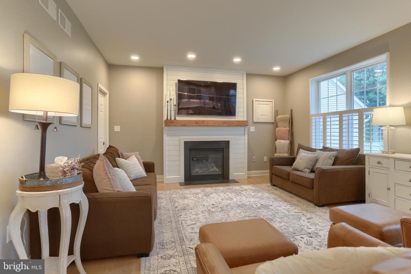 1017 Sloan Street photo 22
