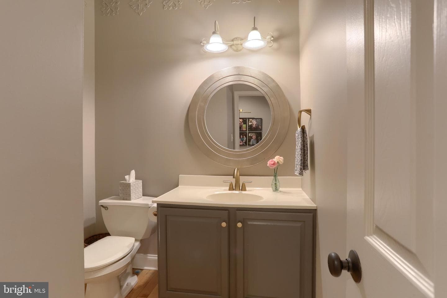 1017 Sloan Street photo 27