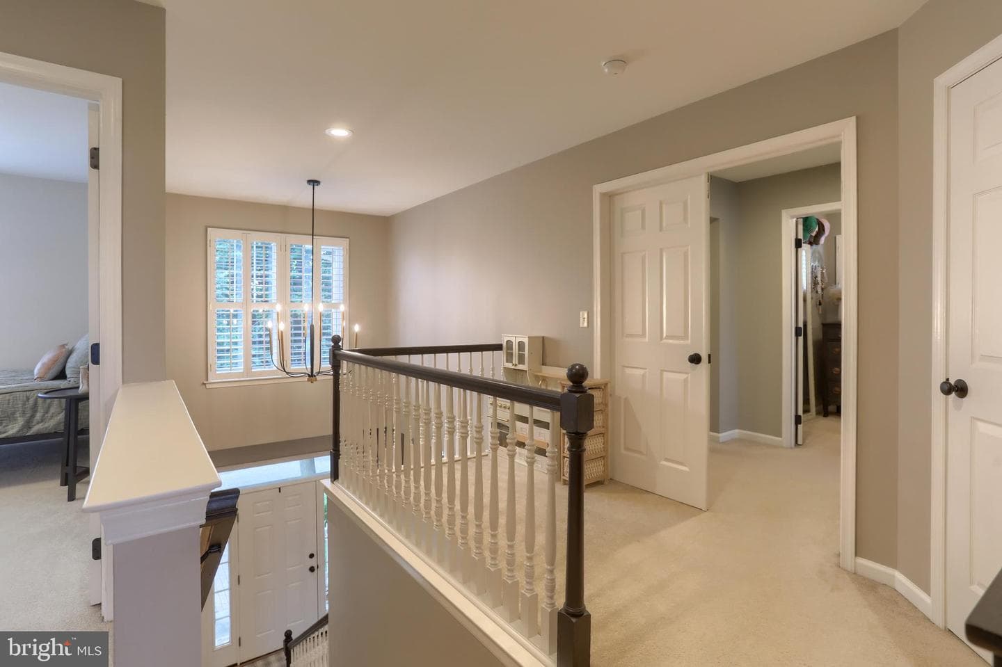 1017 Sloan Street photo 39