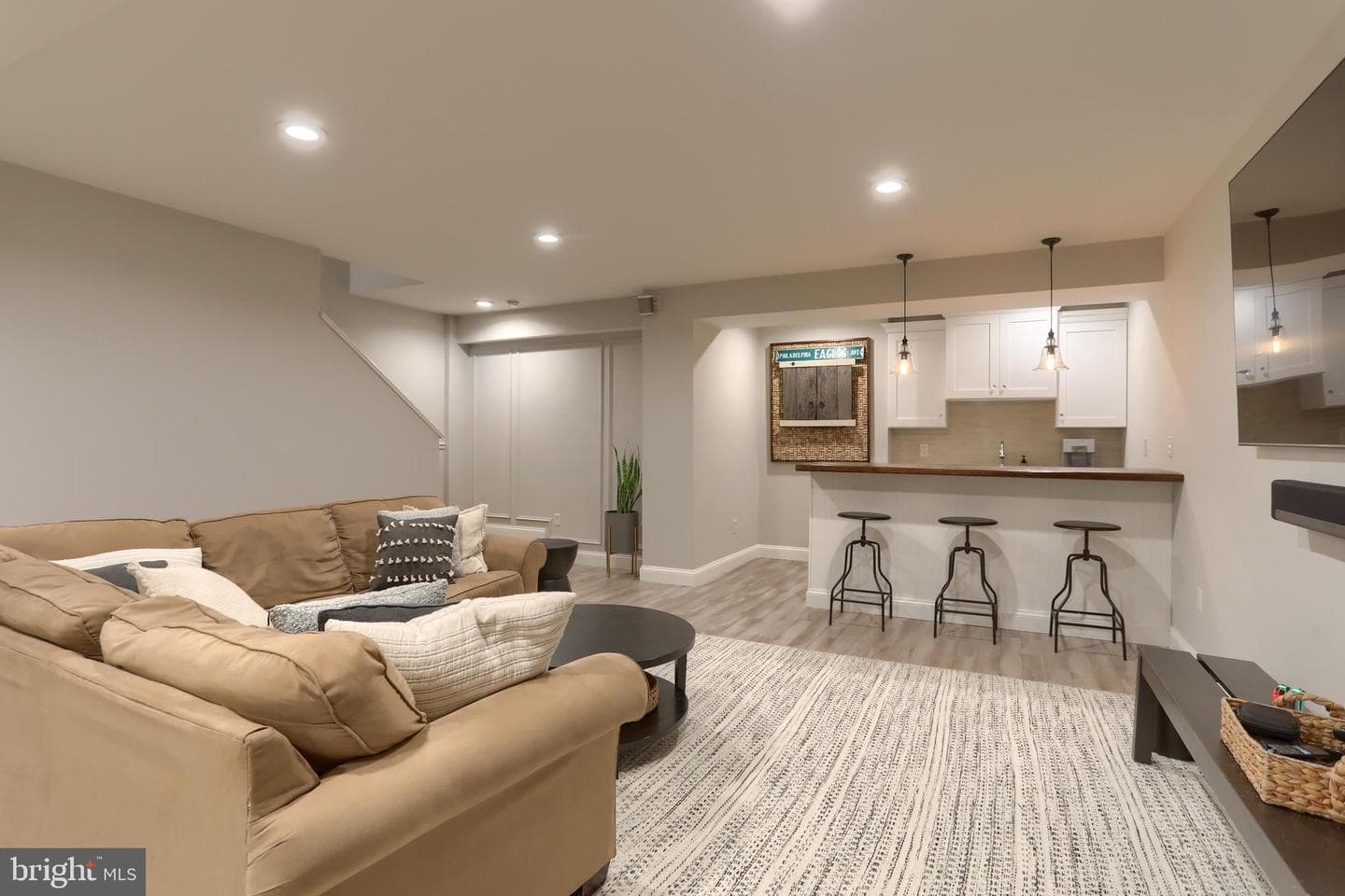 1017 Sloan Street photo 41