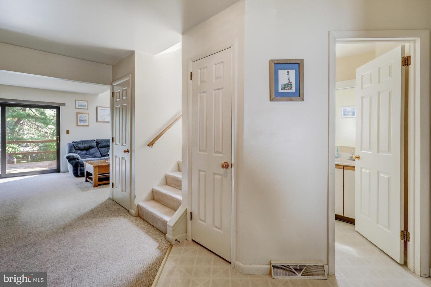 450 Stonegate Court photo 19