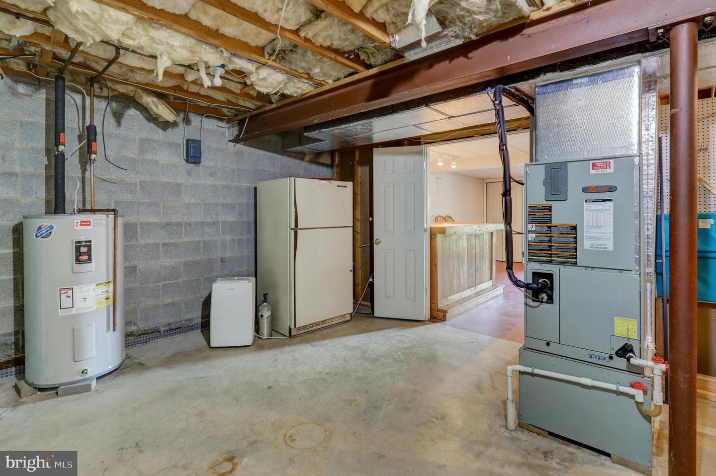 450 Stonegate Court photo 44