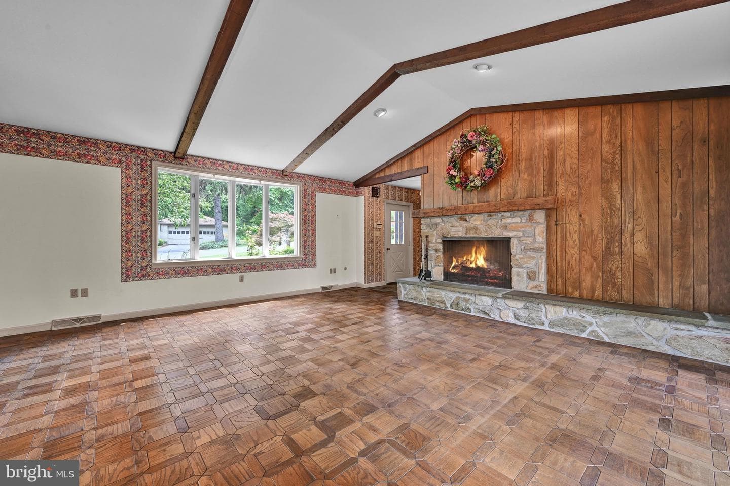 156 Conestoga Boulevard photo 35