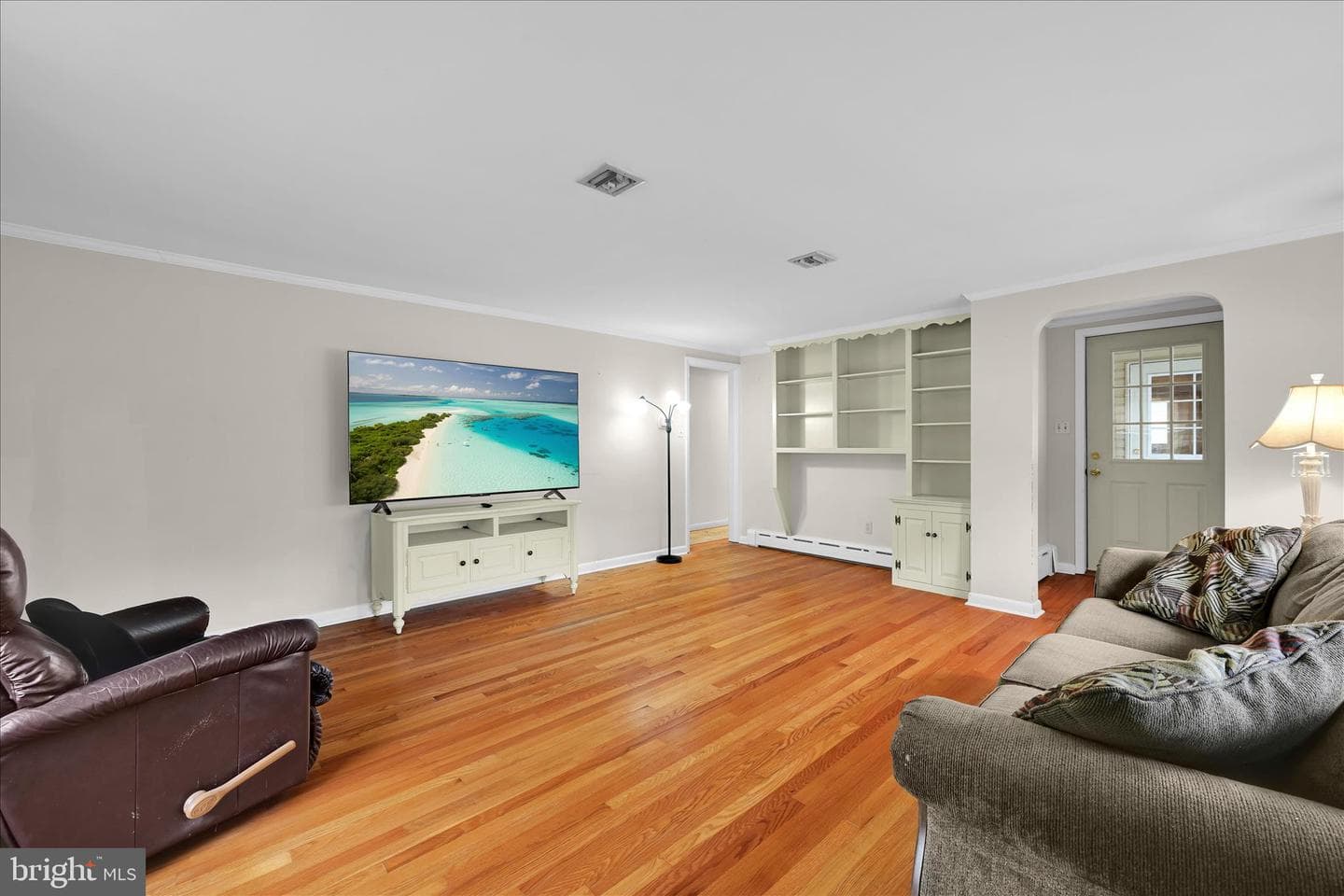 106 E Second Avenue photo 10