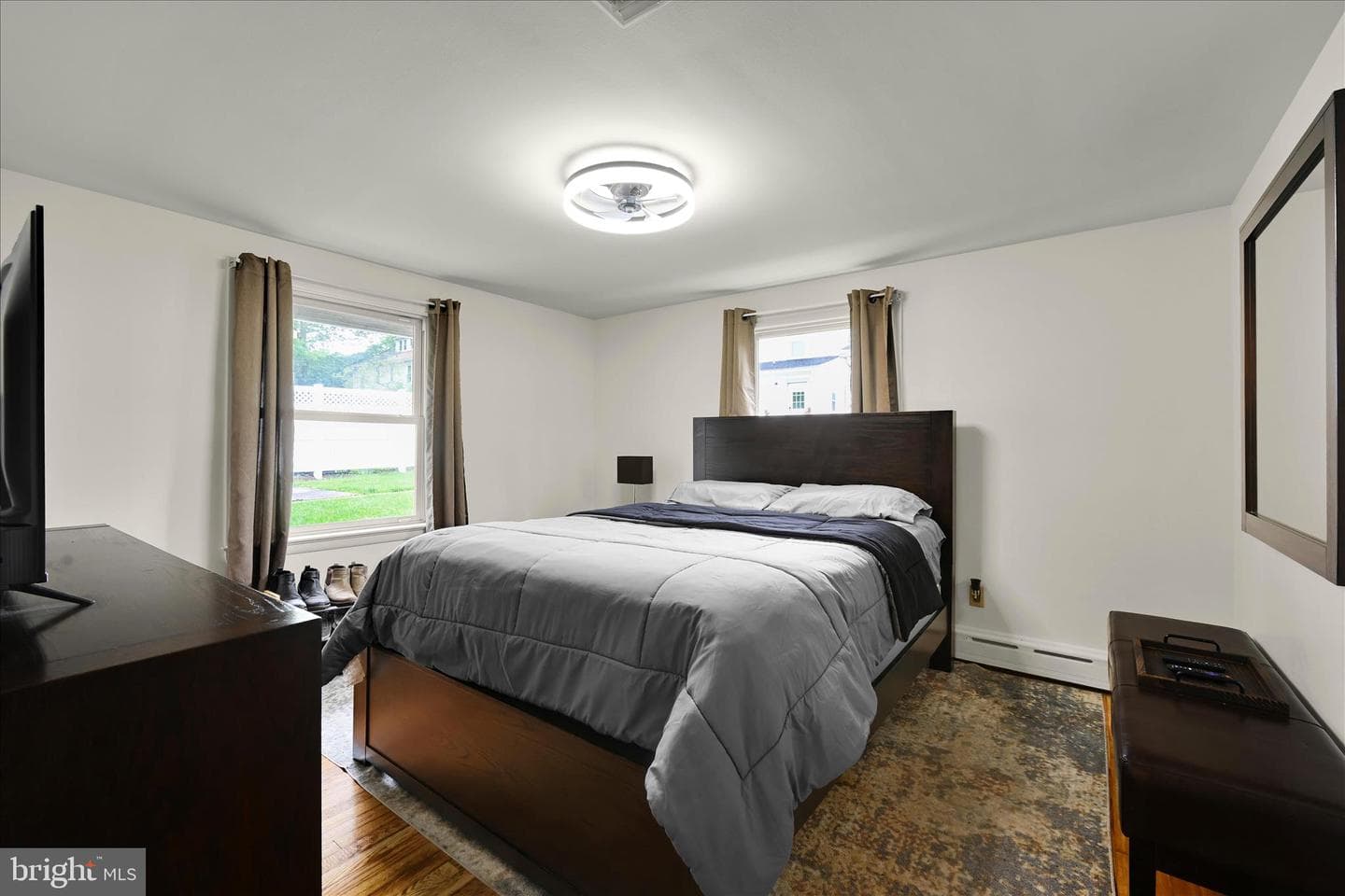 106 E Second Avenue photo 17