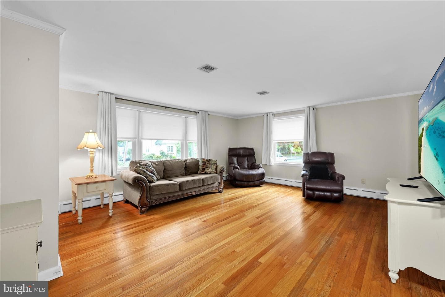 106 E Second Avenue photo 9