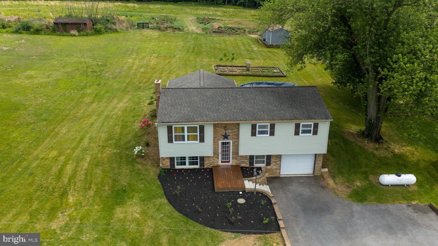 763 Deaver Road photo 3