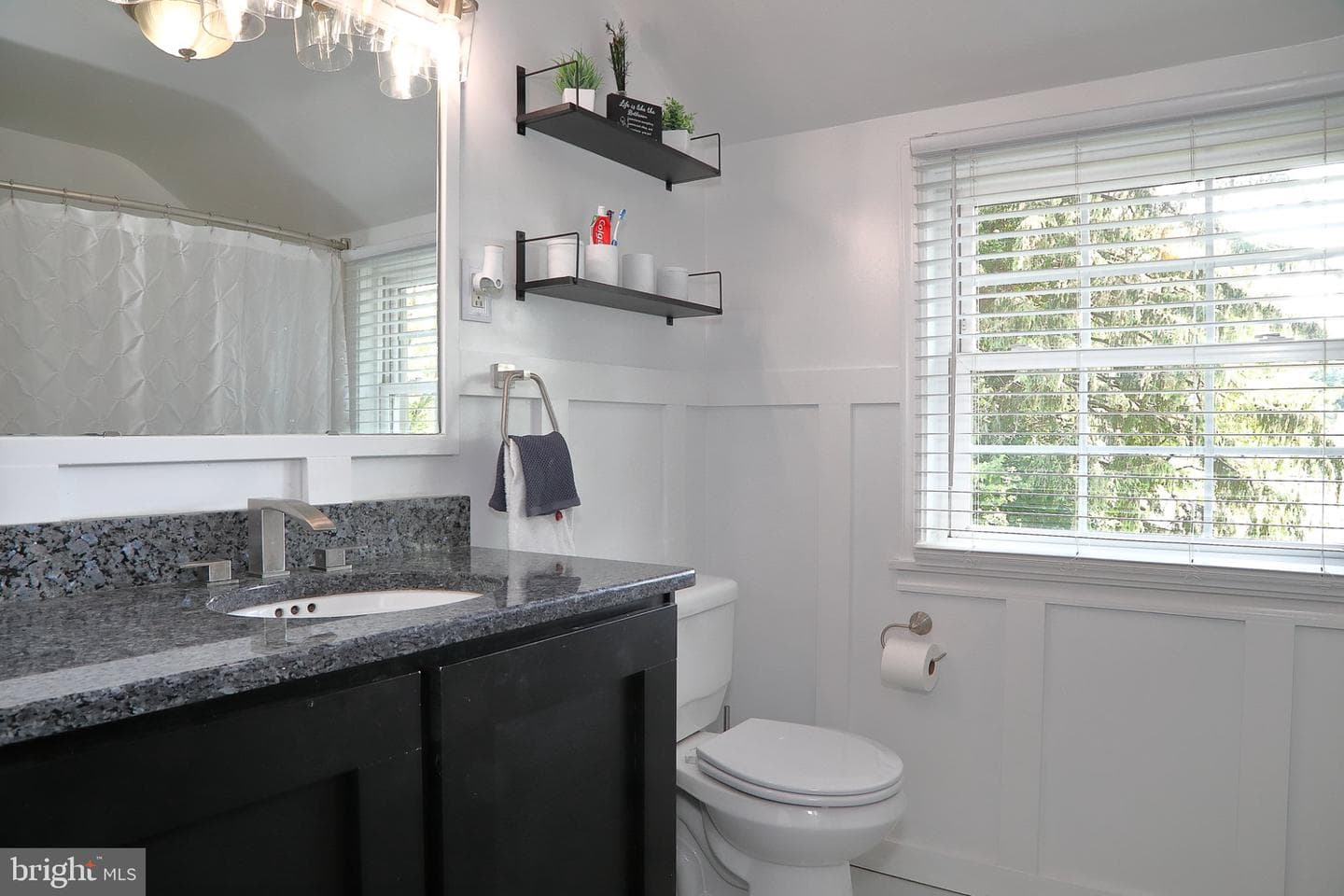 113 E Franklin Street photo 21