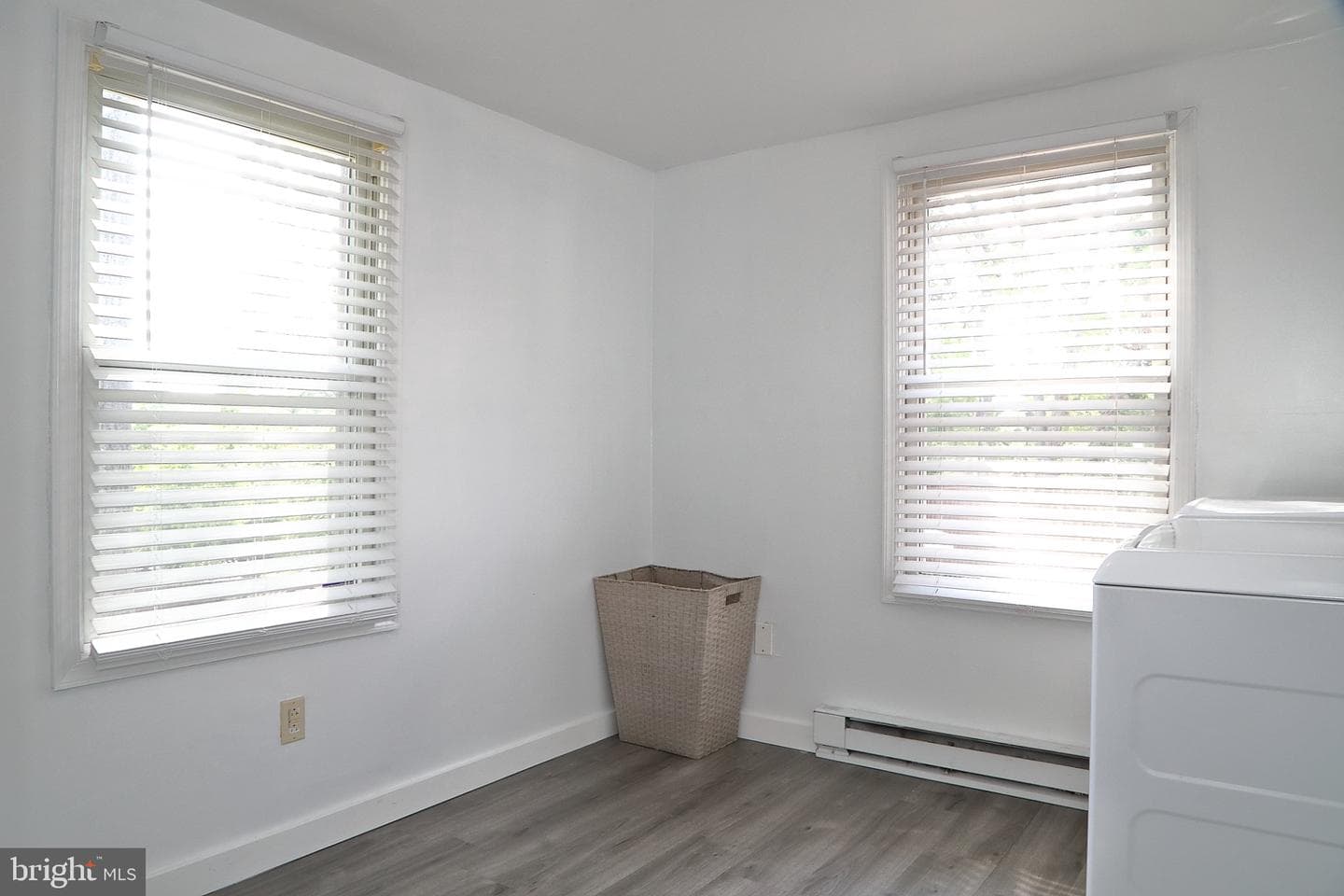 113 E Franklin Street photo 29