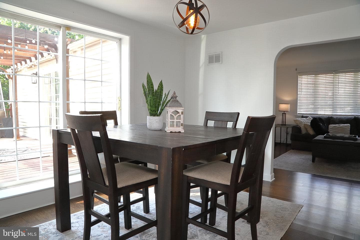 113 E Franklin Street photo 32
