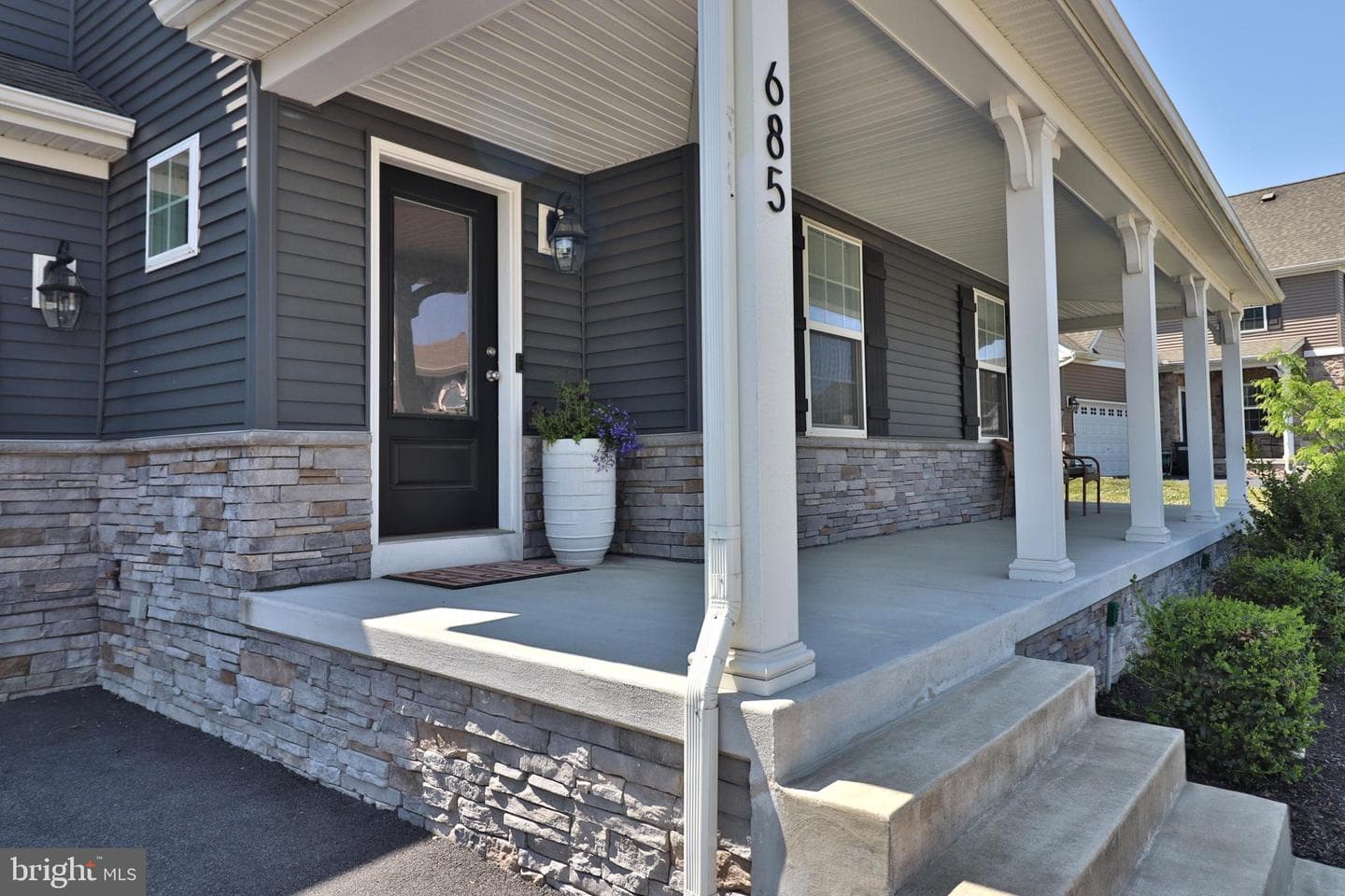 685 Kincaid Avenue photo 36