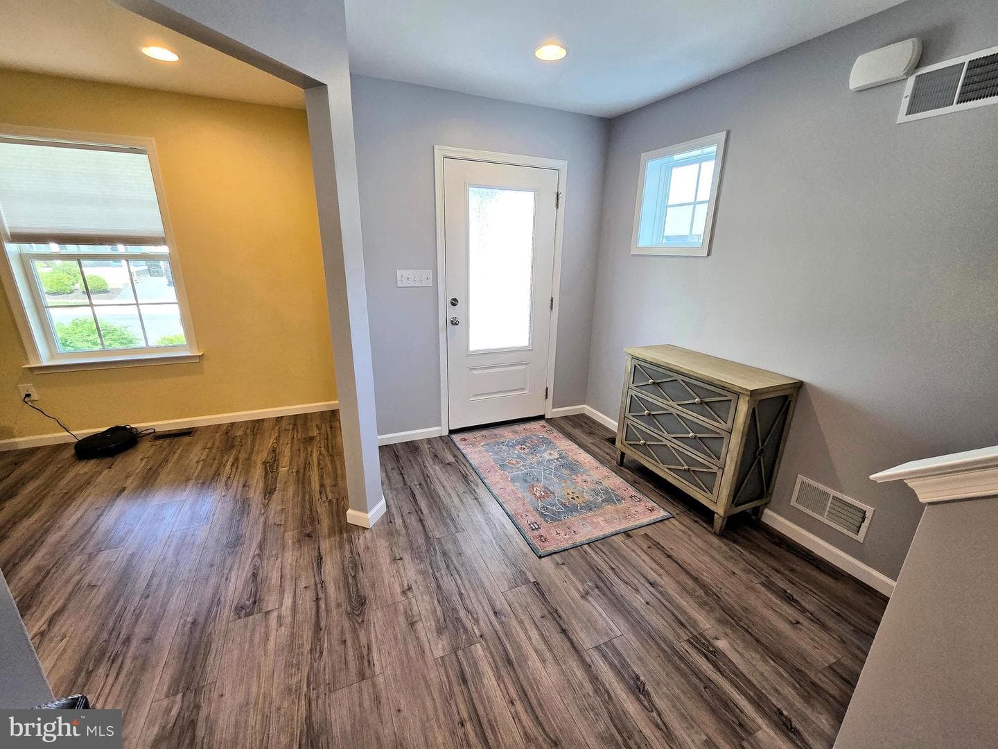 685 Kincaid Avenue photo 4