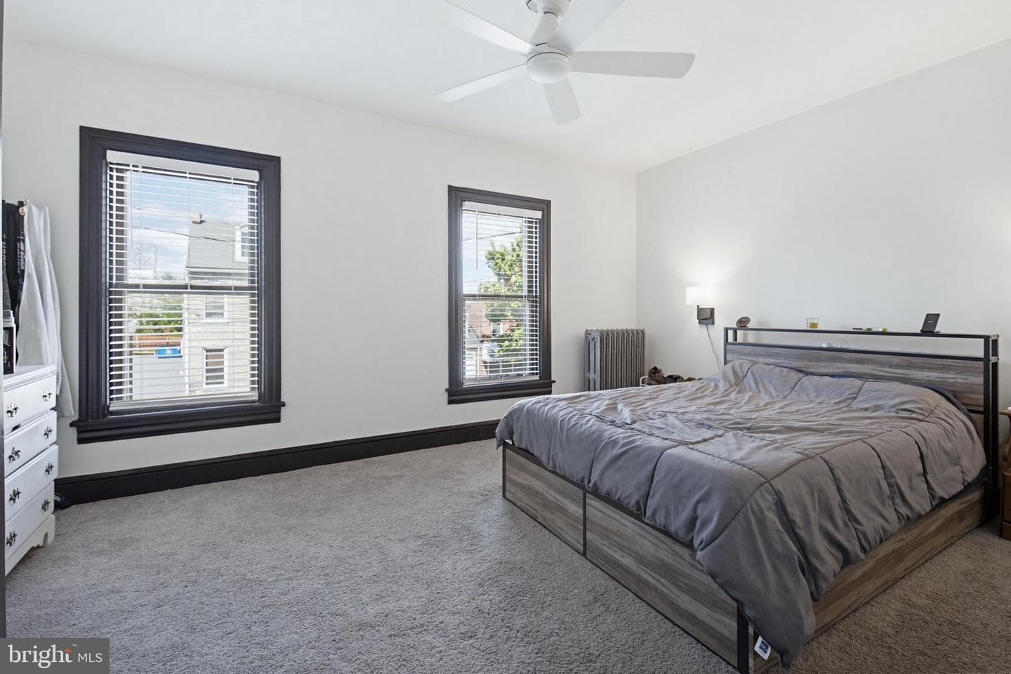 715 N Queen Street photo 23