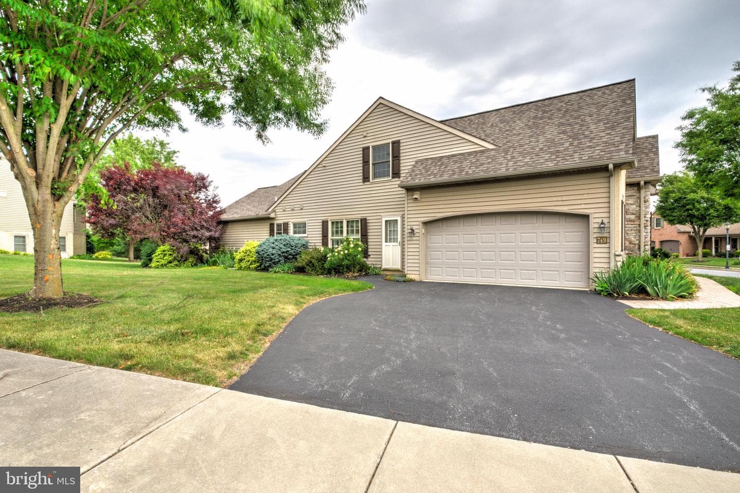 749 Heather Ridge photo 37