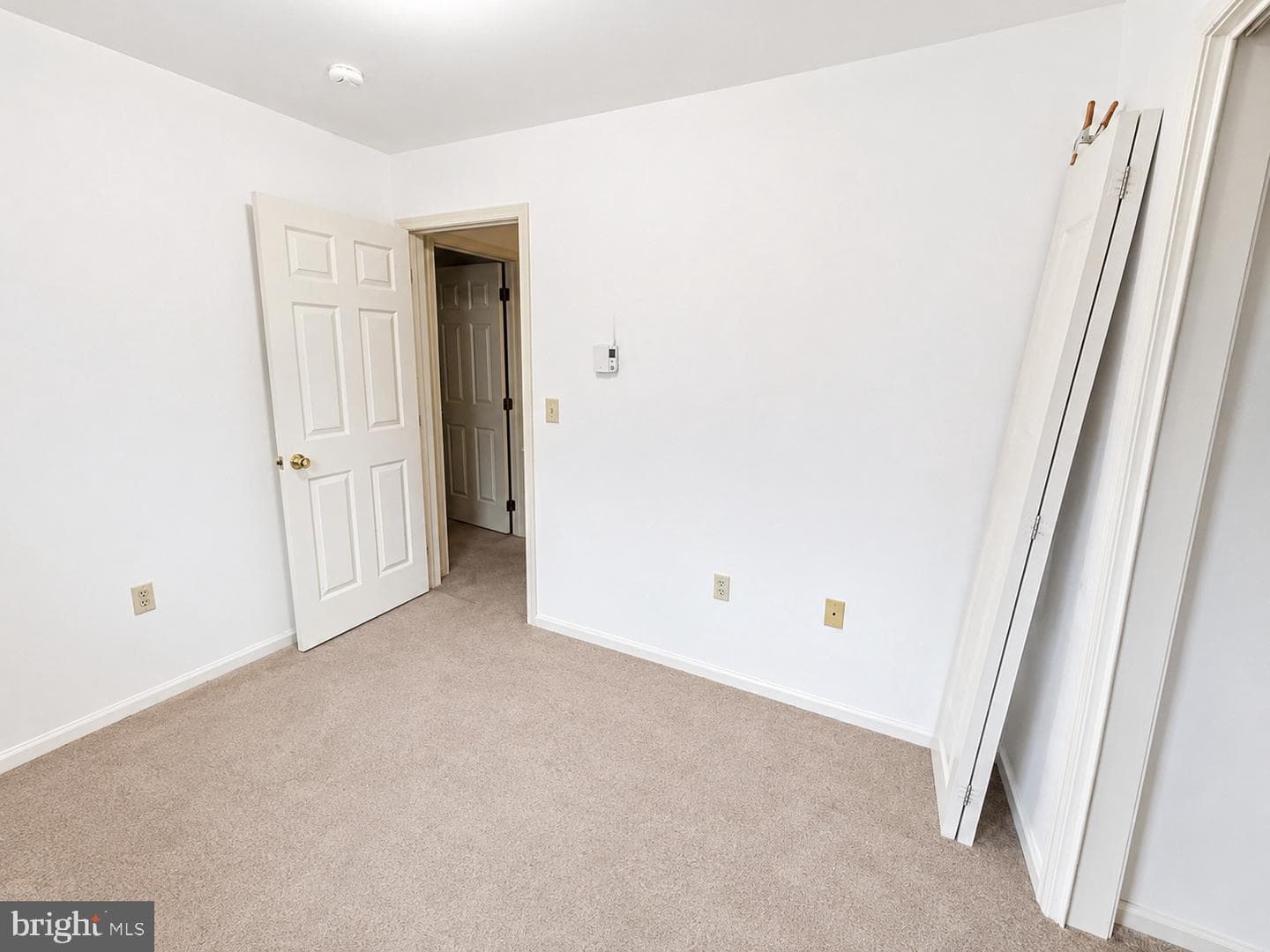 279 Radio Road photo 11