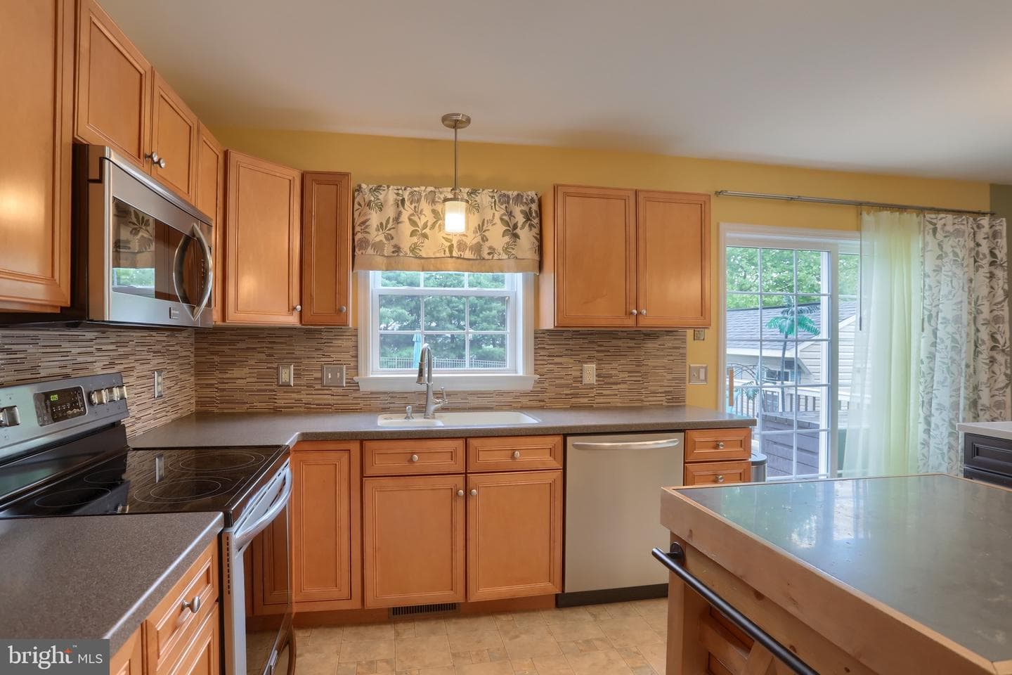 14 Tower Drive photo 17