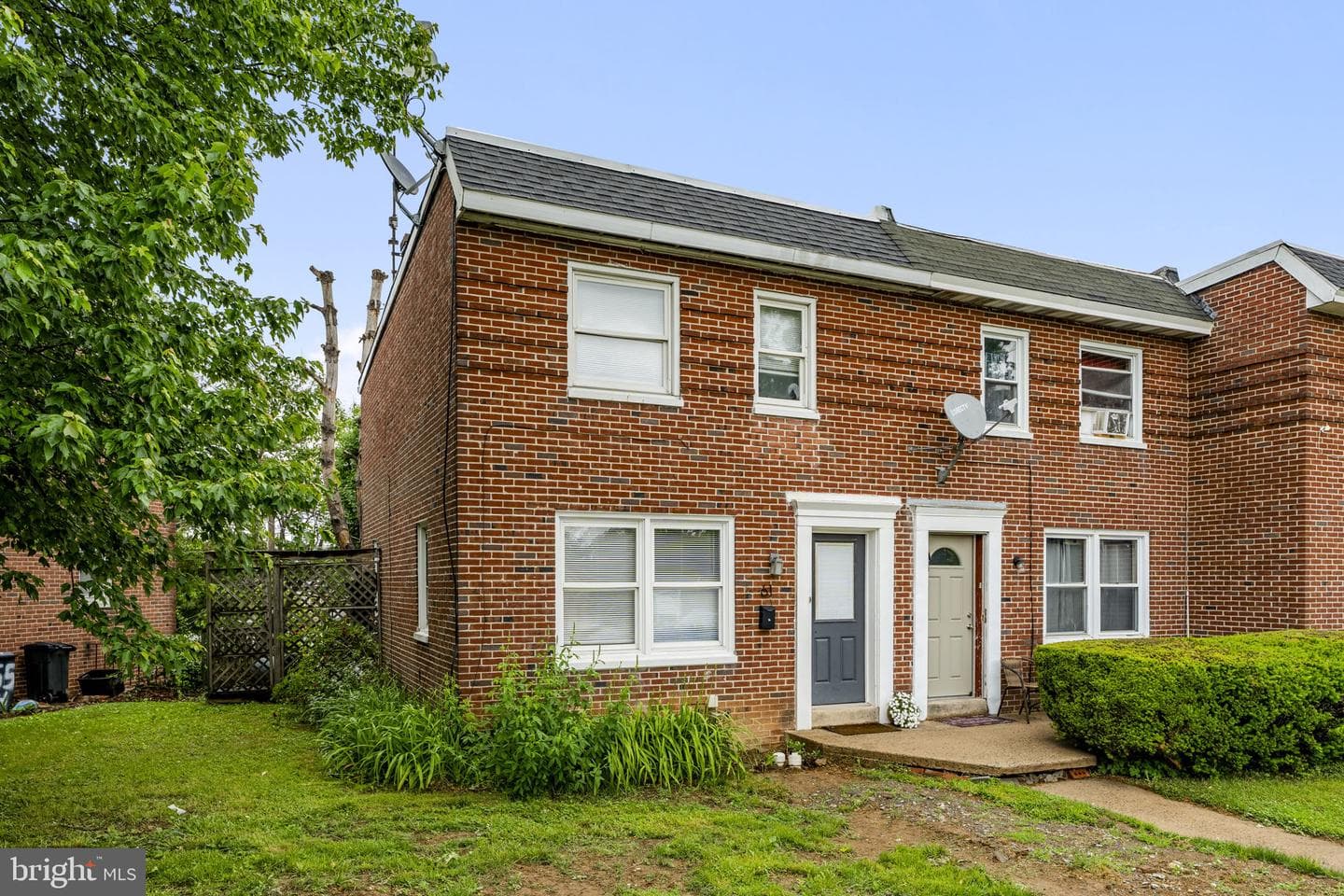 61 Hershey Avenue photo 3