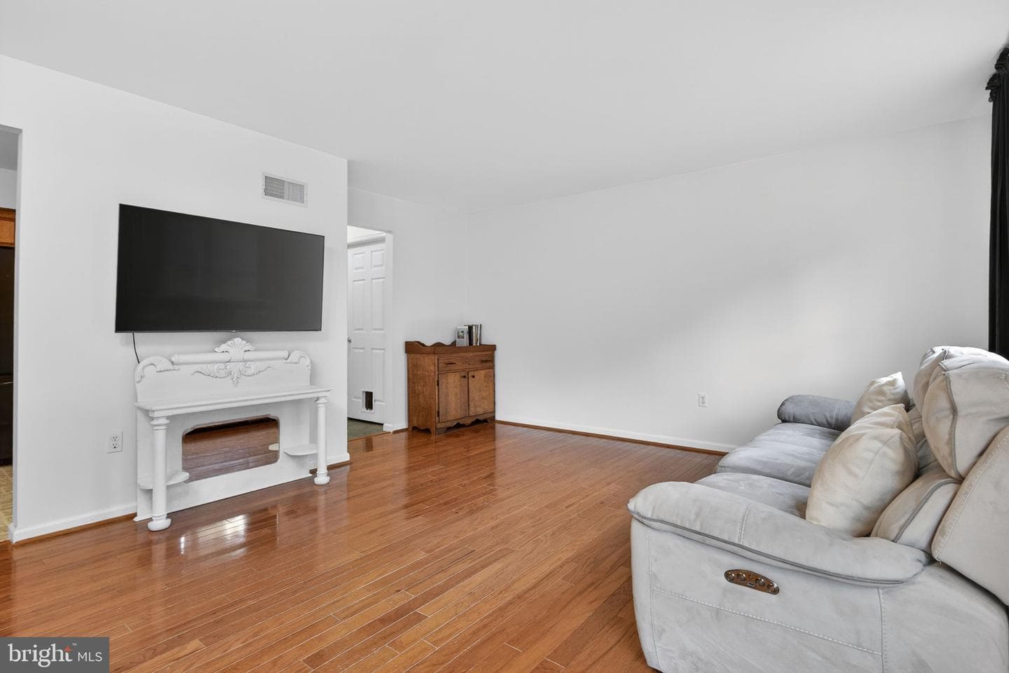 4072 Laurel Lane photo 14