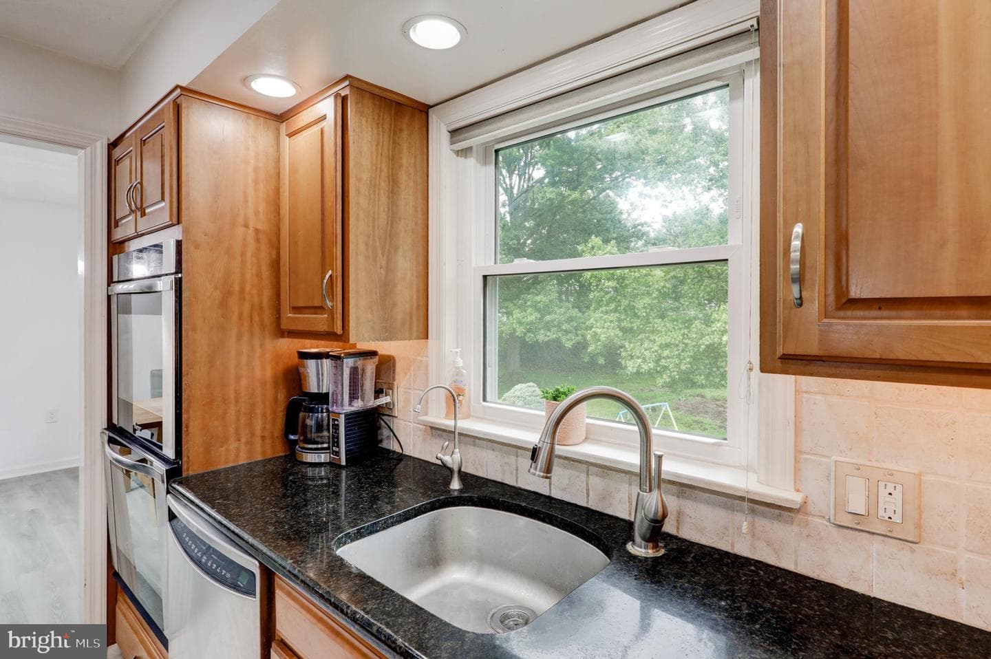 539 N Lime Street photo 20