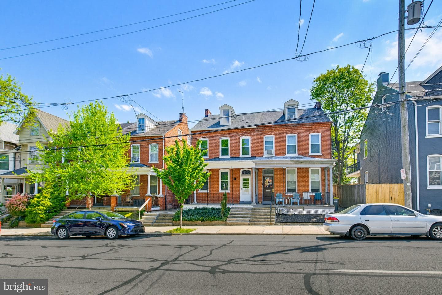 556 W Orange Street photo 7