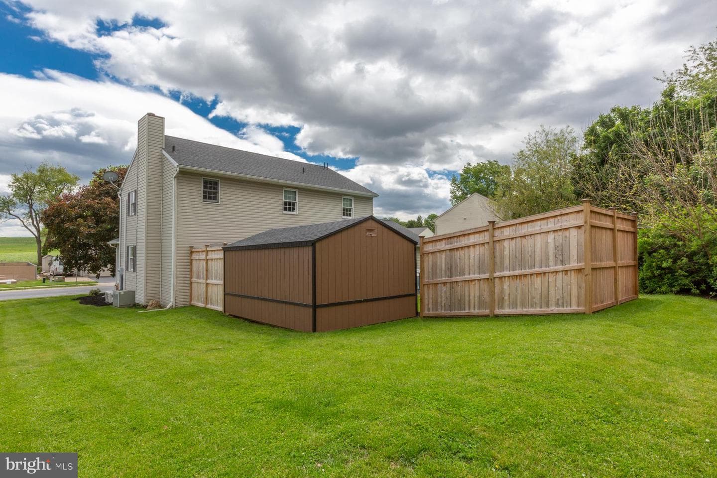 26 Apricot Avenue photo 64